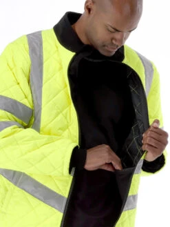 Refrigiwear HiVis Diamond Quilted Jacket -Refrigiwear 8730 left pocket 64308.1693496990